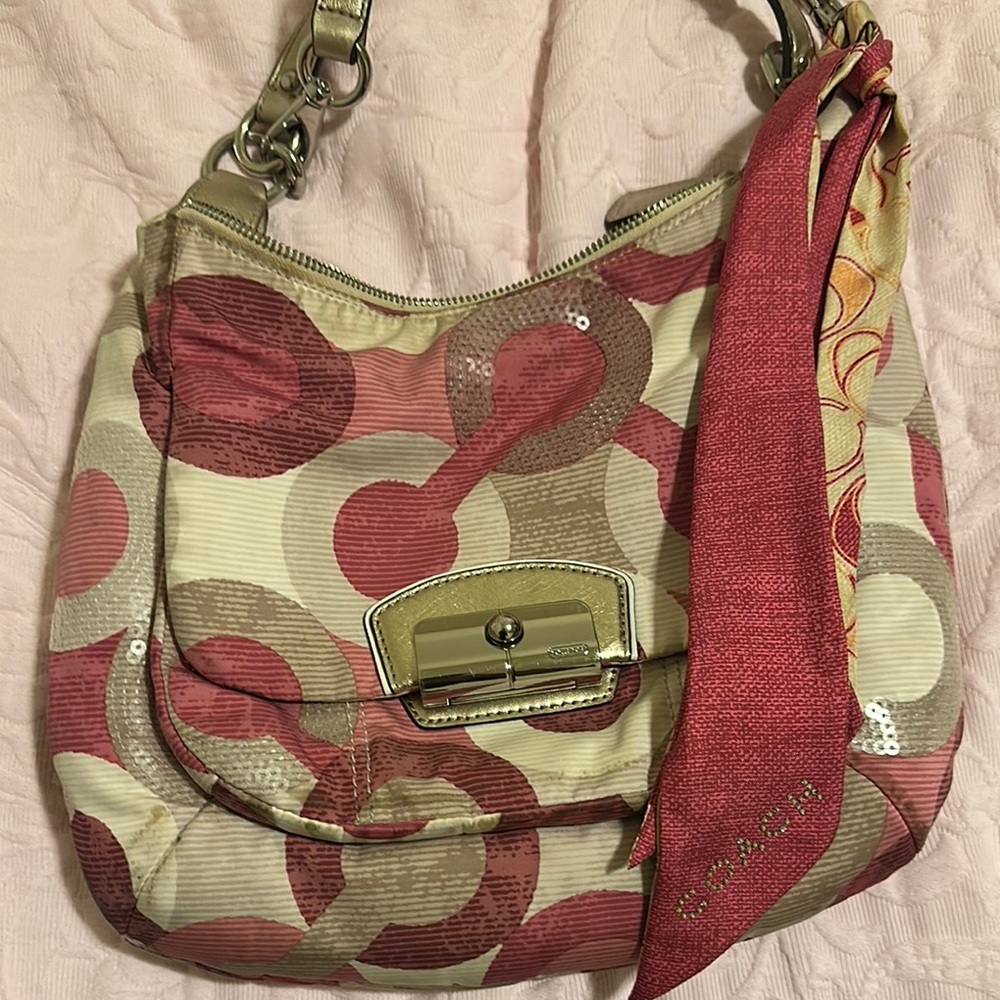 Coach - Picture 2 of 5